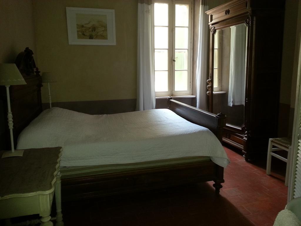 Le Patio Des Cigales Bed & Breakfast Roquefort-des-Corbieres Bilik gambar