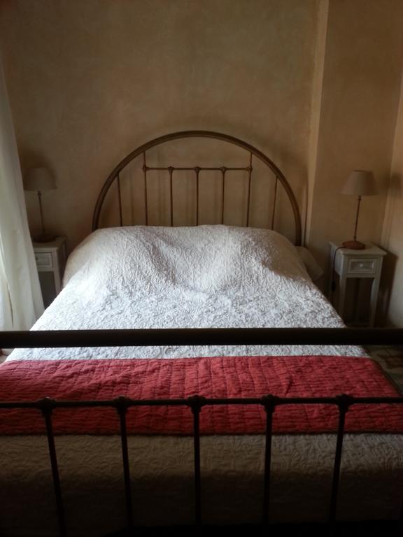Le Patio Des Cigales Bed & Breakfast Roquefort-des-Corbieres Bilik gambar